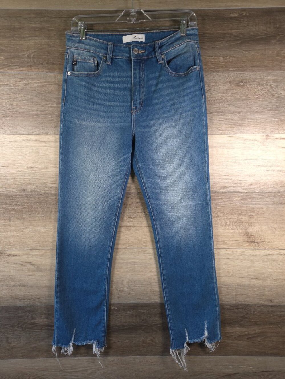 KanCan Raw Hem Straight Leg Jeans Women's Size 9/28 Medium Wash Denim